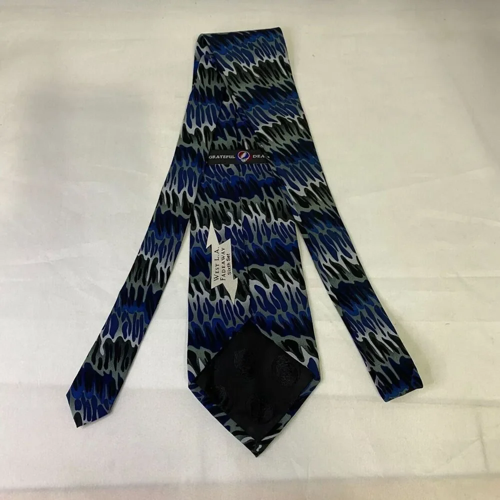 #6619 Grateful Dead Shades of Blue Mens Necktie. Tie